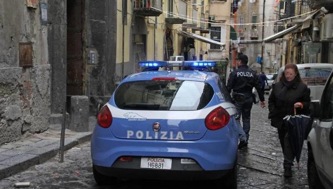 Agguato ai Quartieri: fertita una 19enne