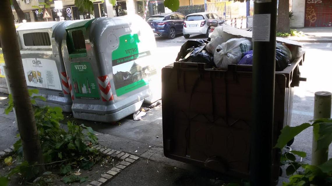 Rifiuti, impianti saturi. E Napoli adesso trema