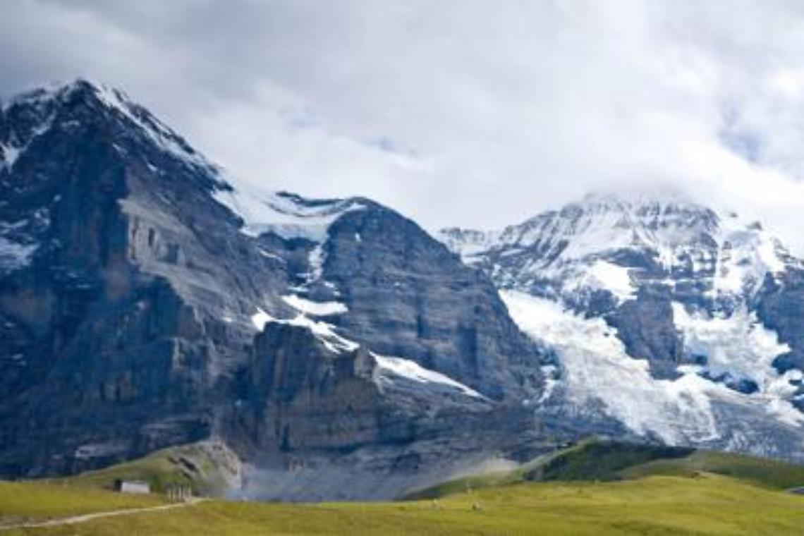 Svizzera, cade aereo d'epoca: 20 morti