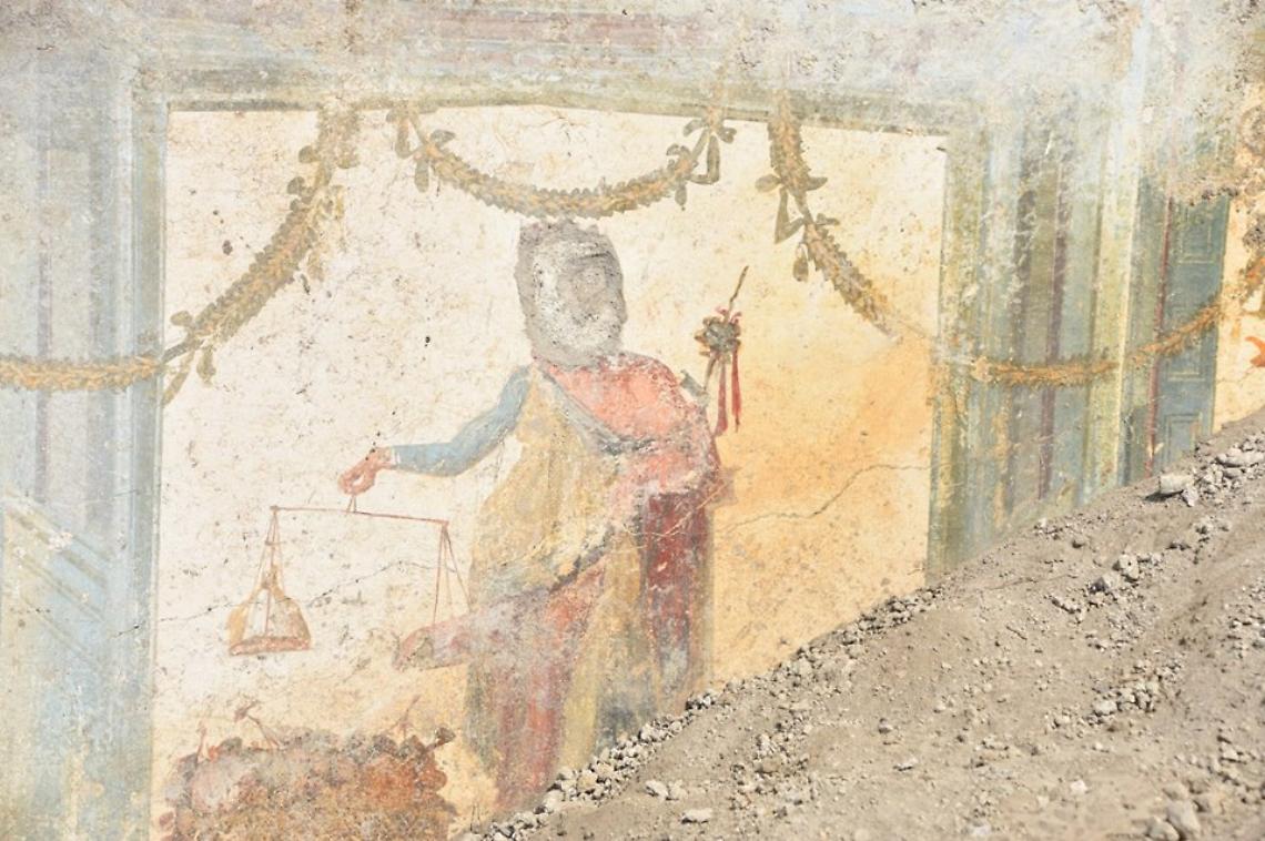 Pompei, dai nuovi scavi emerge affresco di Priapo 