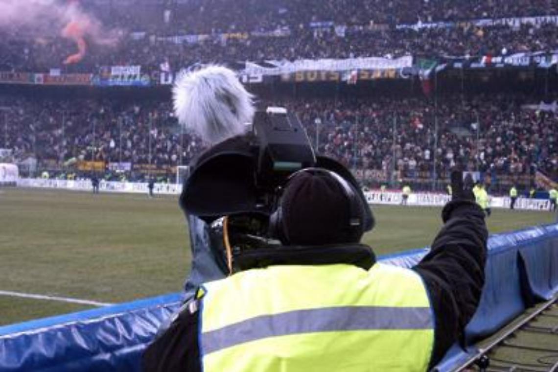 Dazn, è rivolta social: si prepara la class action