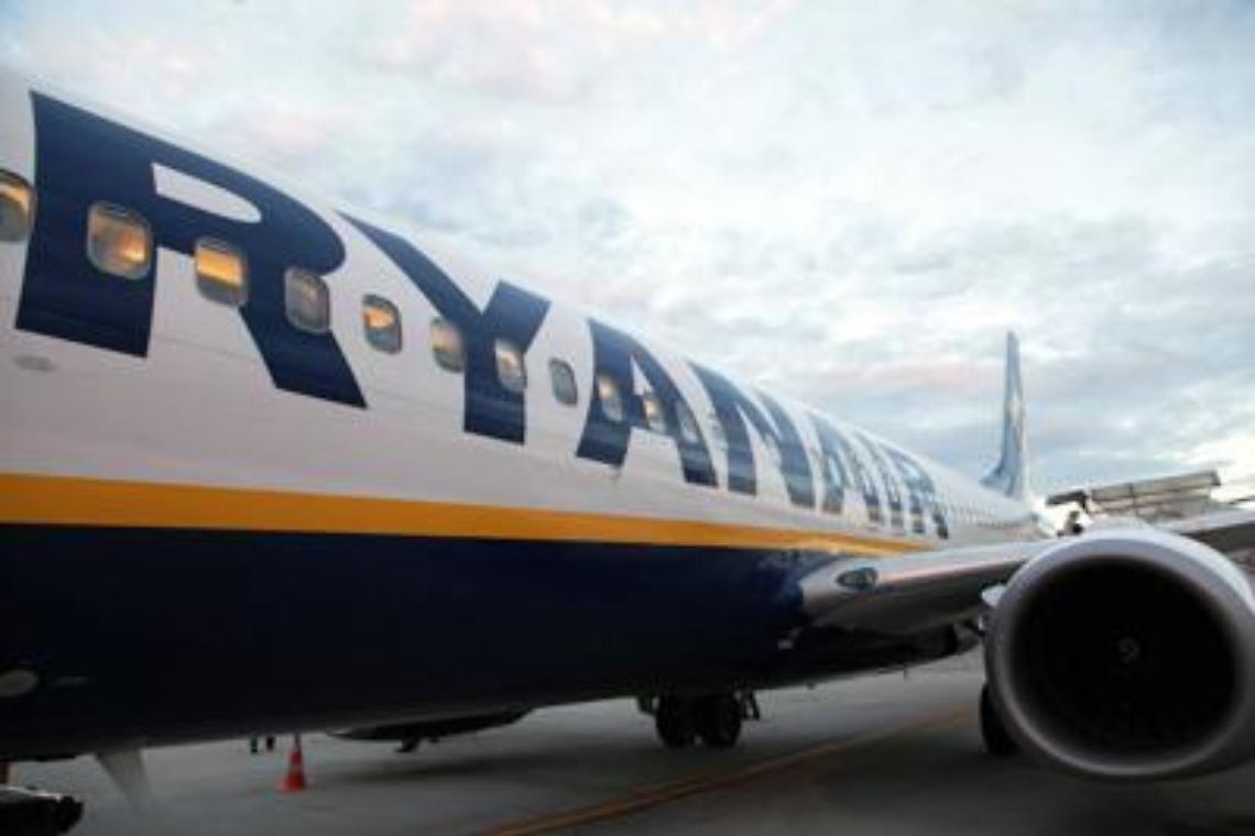 «È una vergogna», rabbia social contro Ryanair