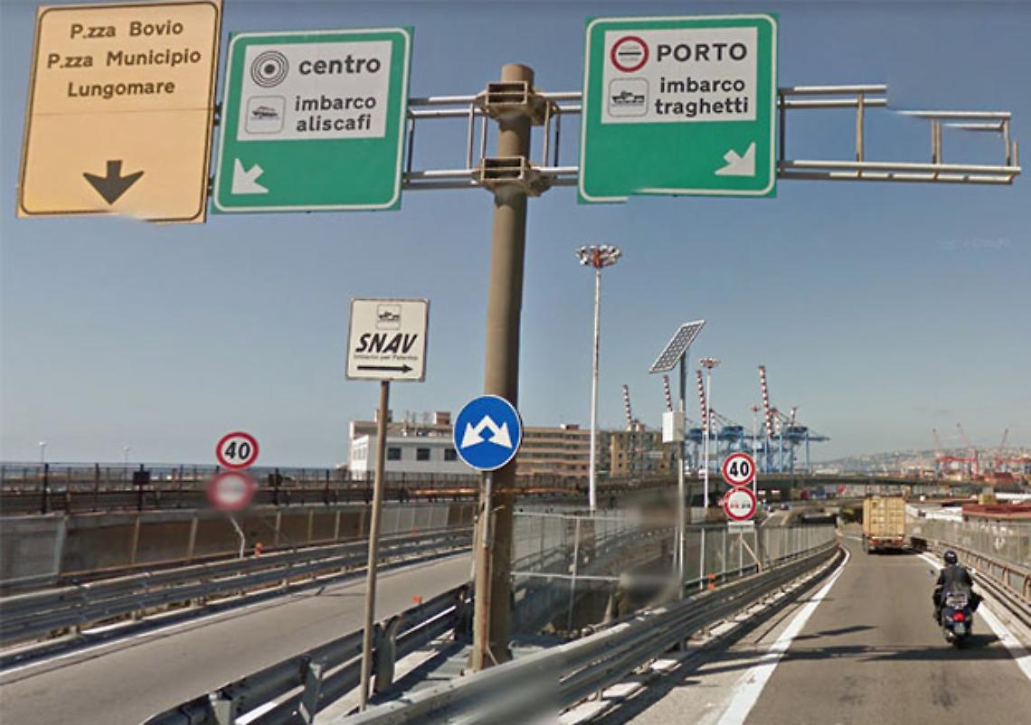 A3, chiusa entrata svincolo di Napoli via Marina 