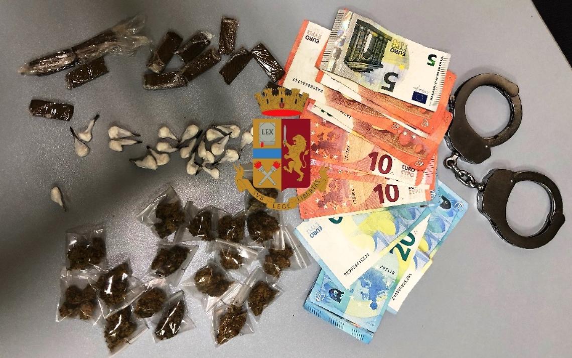 Droga nascosta nella fioriera, un arresto a Capodichino