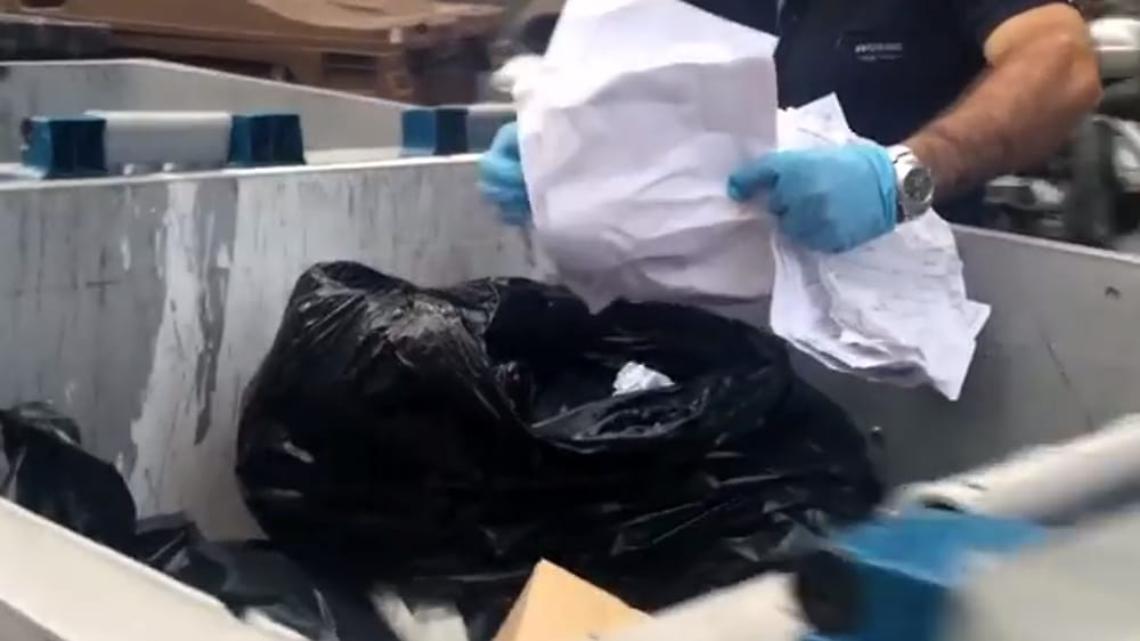 A Napoli multa da 500 euro a chi non fa la differenziata, i nomi sul sito web del Comune
