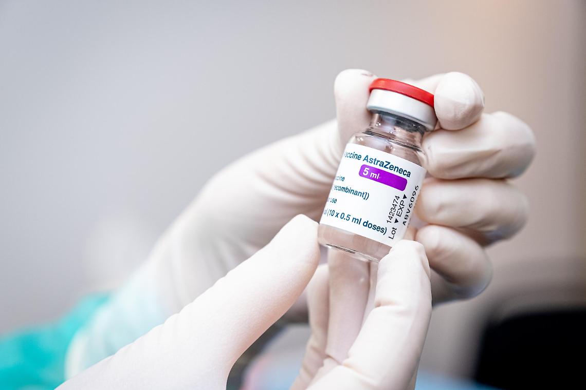 AstraZeneca, lo studio: «Efficacia 100% contro casi gravi»