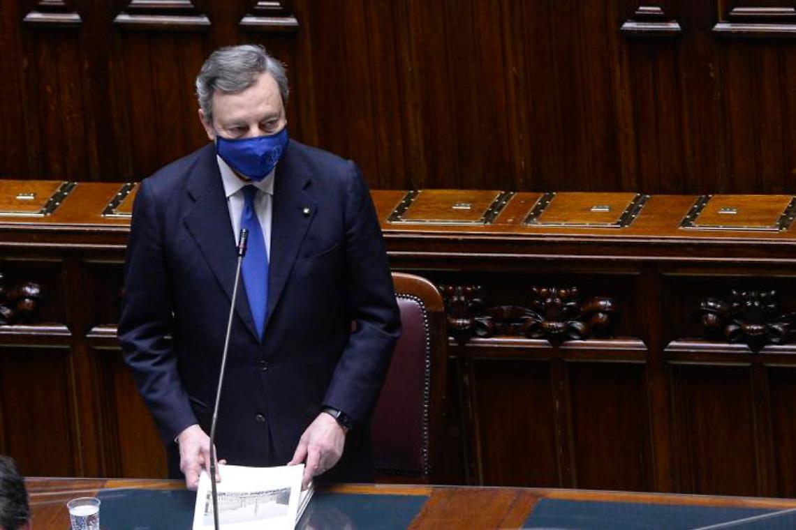 Zelensky al Parlamento italiano, Draghi: "Italia vuole Ucraina nell'Ue"