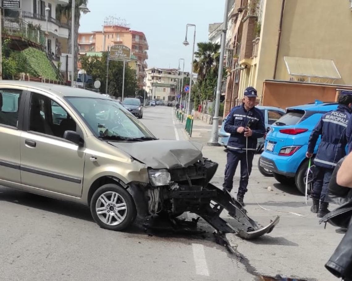Incidente stradale, gravemente ferito: salvato con un duplice intervento