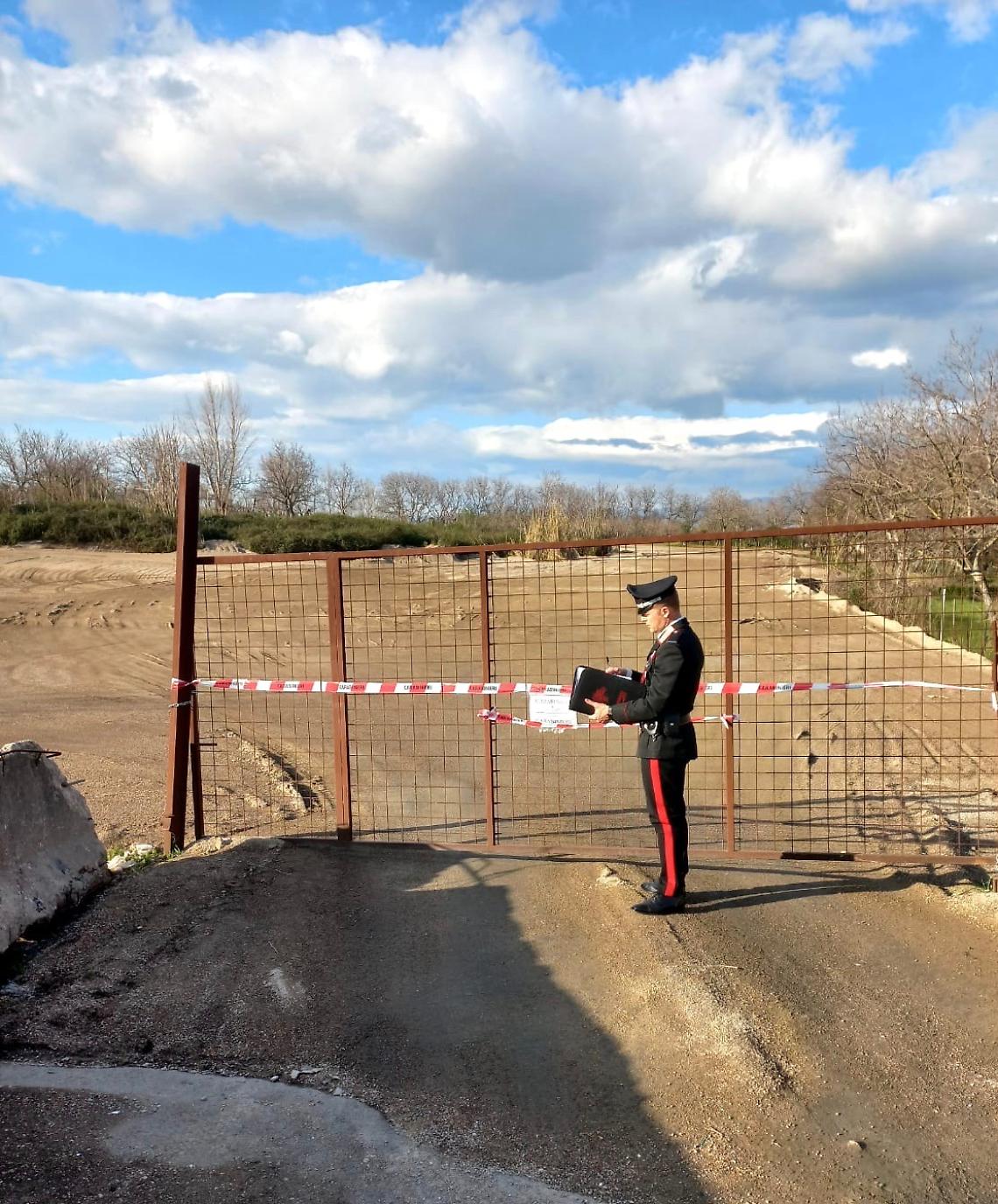 Discarica abusiva in un terreno della Regione e della Città metropolitana