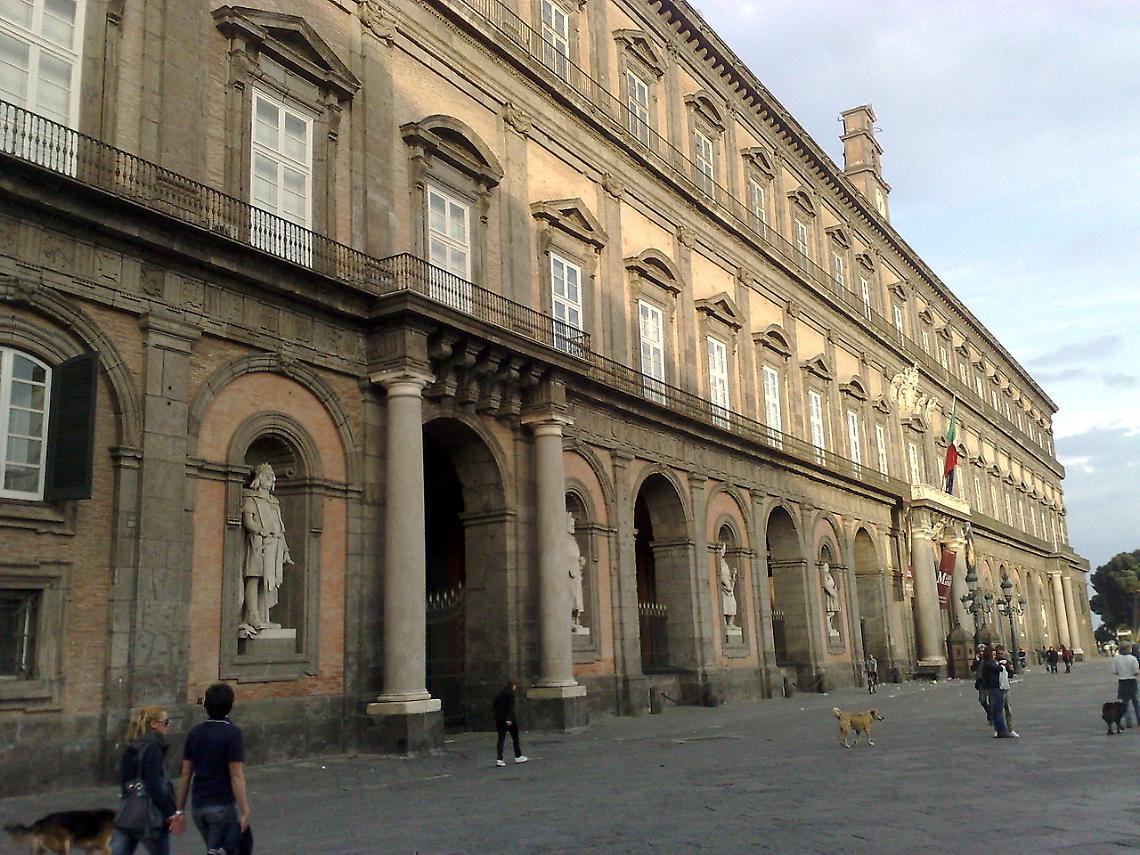Palazzo reale, restaurato il leggio di Maria Carolina d'Austria