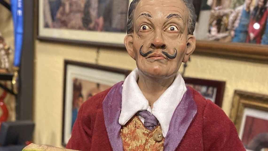 Salvador Dalì finisce sul presepe napoletano