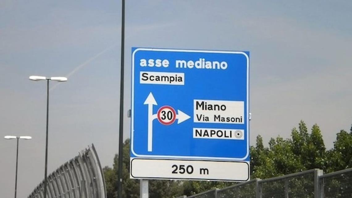 Inseguimento contromano sull’Asse mediano: in manette