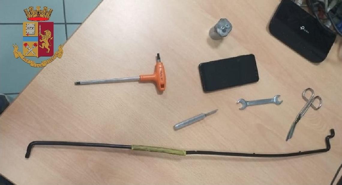 Tentano di rubare un’auto alla Loggetta, arrestati