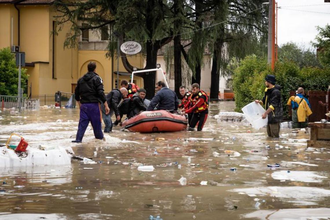 Alluvione Emilia Romagna, 5mila interventi dei vigili del fuoco: è ancora allerta rossa