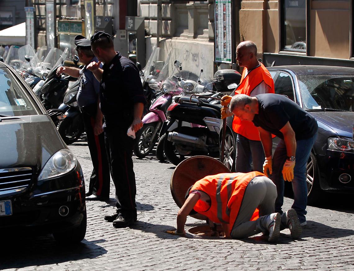 Colpo della banda del buco: portata via la cassaforte di un market