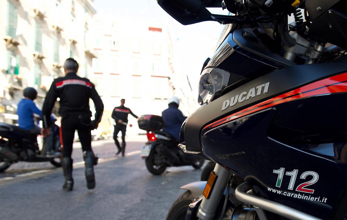 Rione Sanità, sorpresi su scooter rubato: denunciati due minori