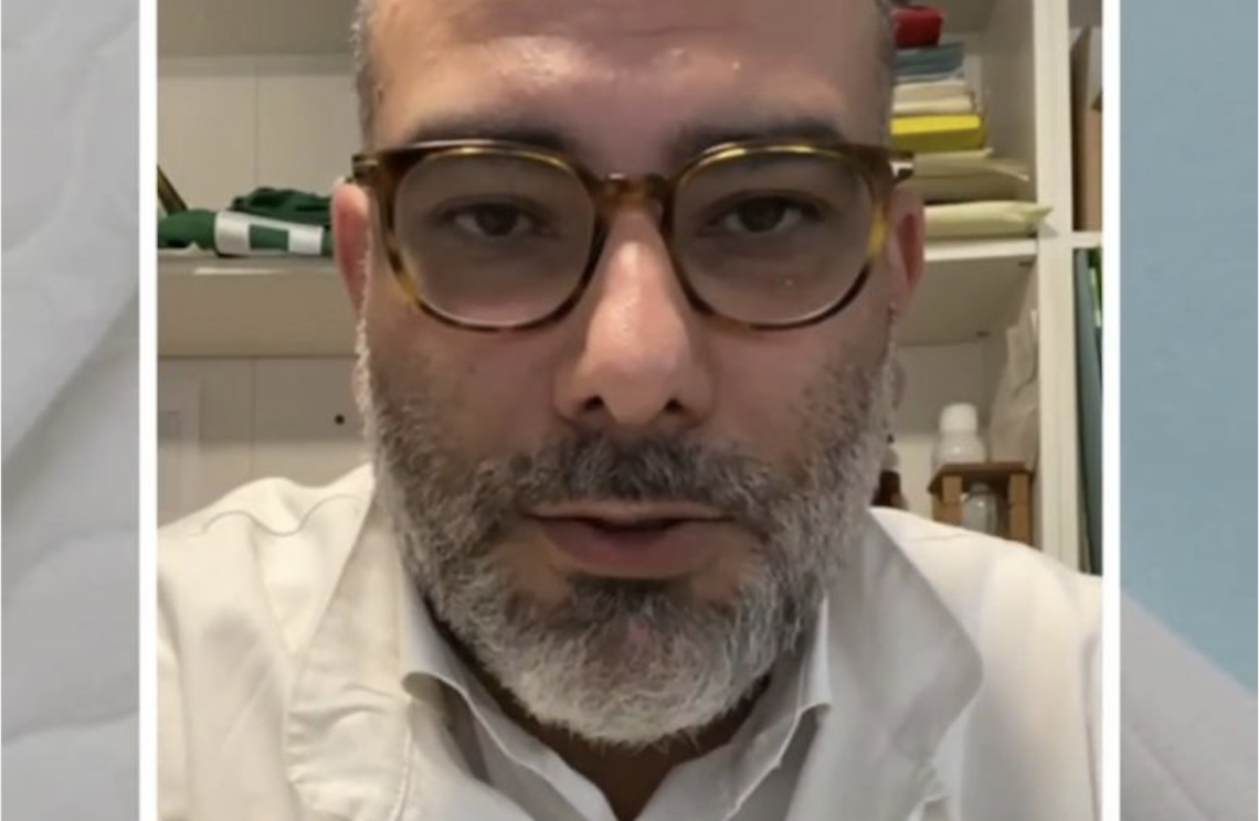 Via il 22% di Iva dagli assorbenti: la rivoluzione di una farmacia del Vomero 