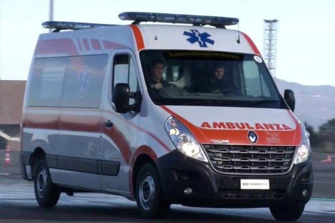 Accusa un malore dopo la cremazione della compagna, muore 56enne
