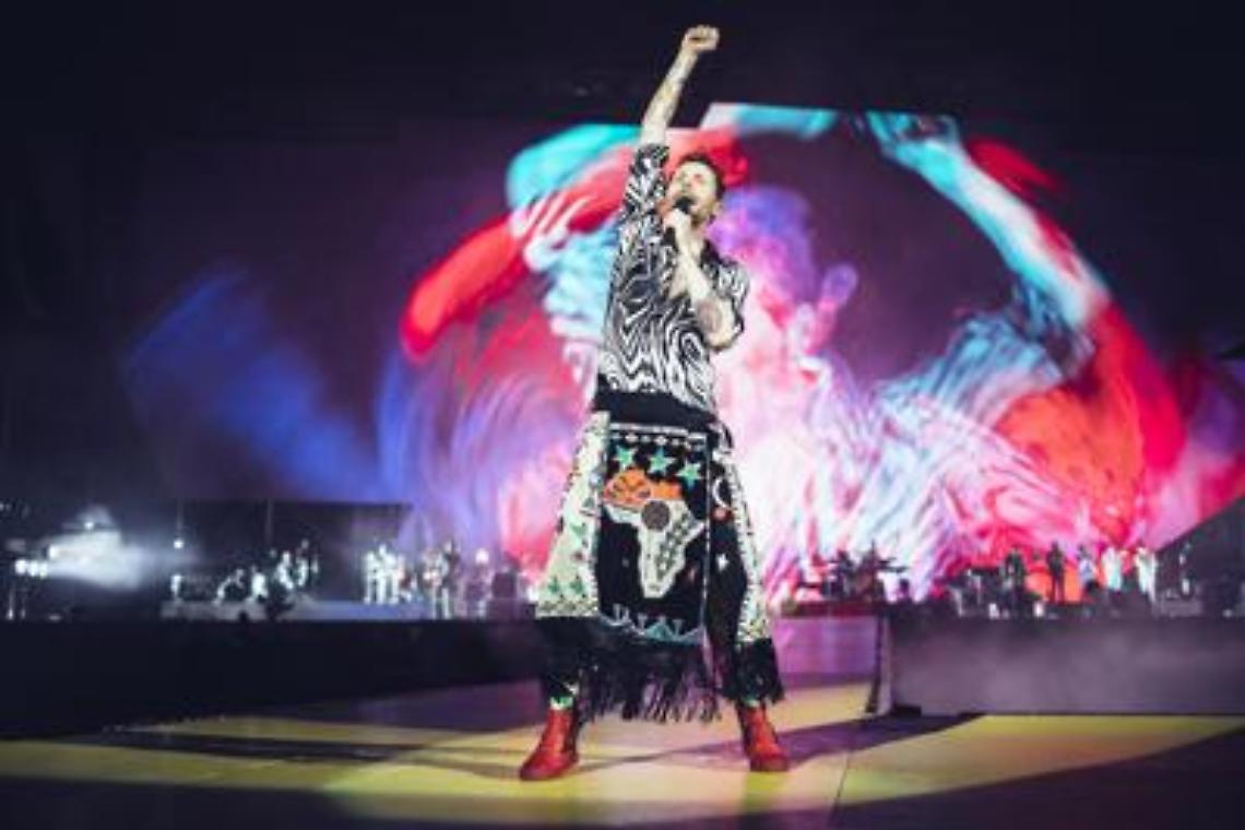 Management Jovanotti: «Eros superospite a Napoli per Pino? Magari ma difficile»