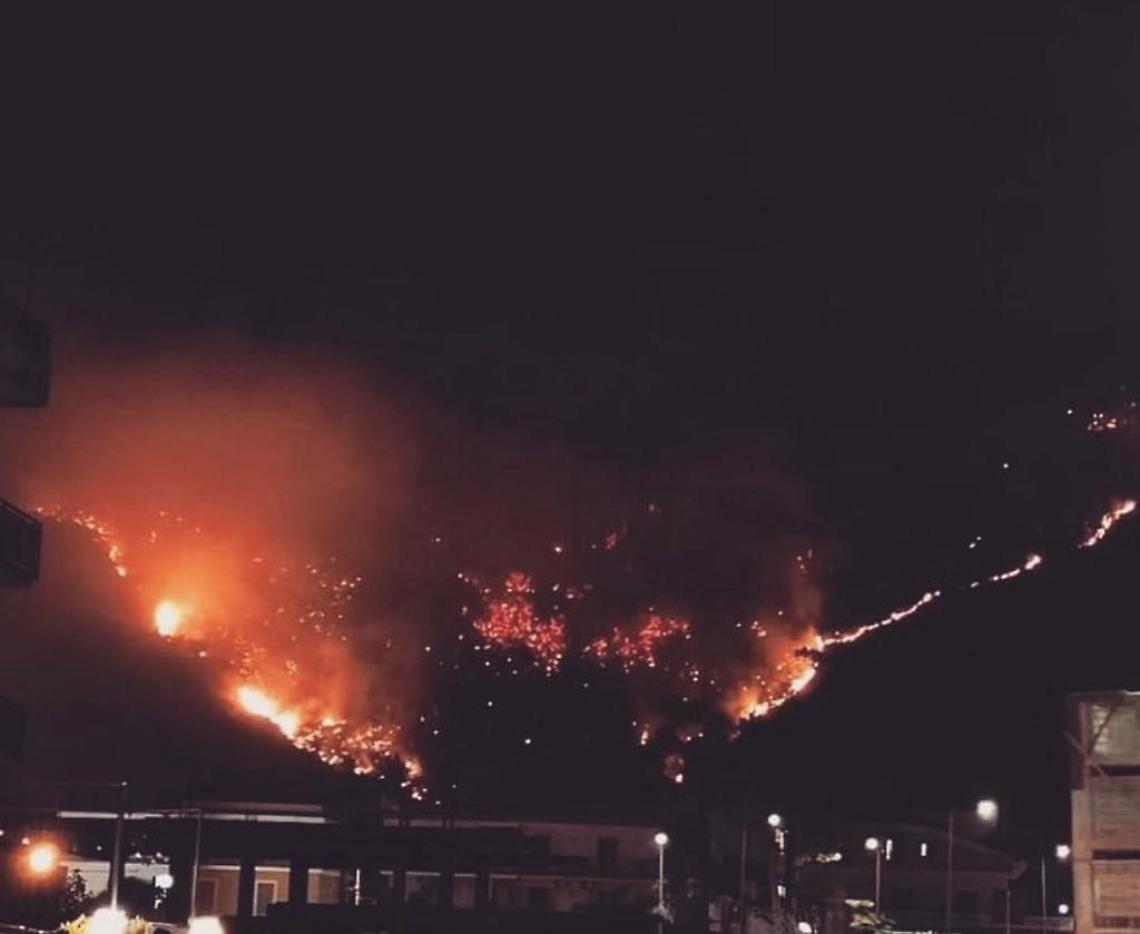 Rogo di Sarno, sei giovani sotto accusa: cinque sono minorenni