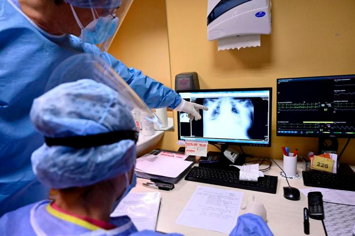 Covid in Italia, contagi ancora in aumento: i dati