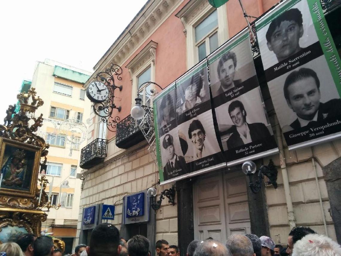 Torre Annunziata, niente inchino a boss: omaggio con la Madonna alle vittime di camorra