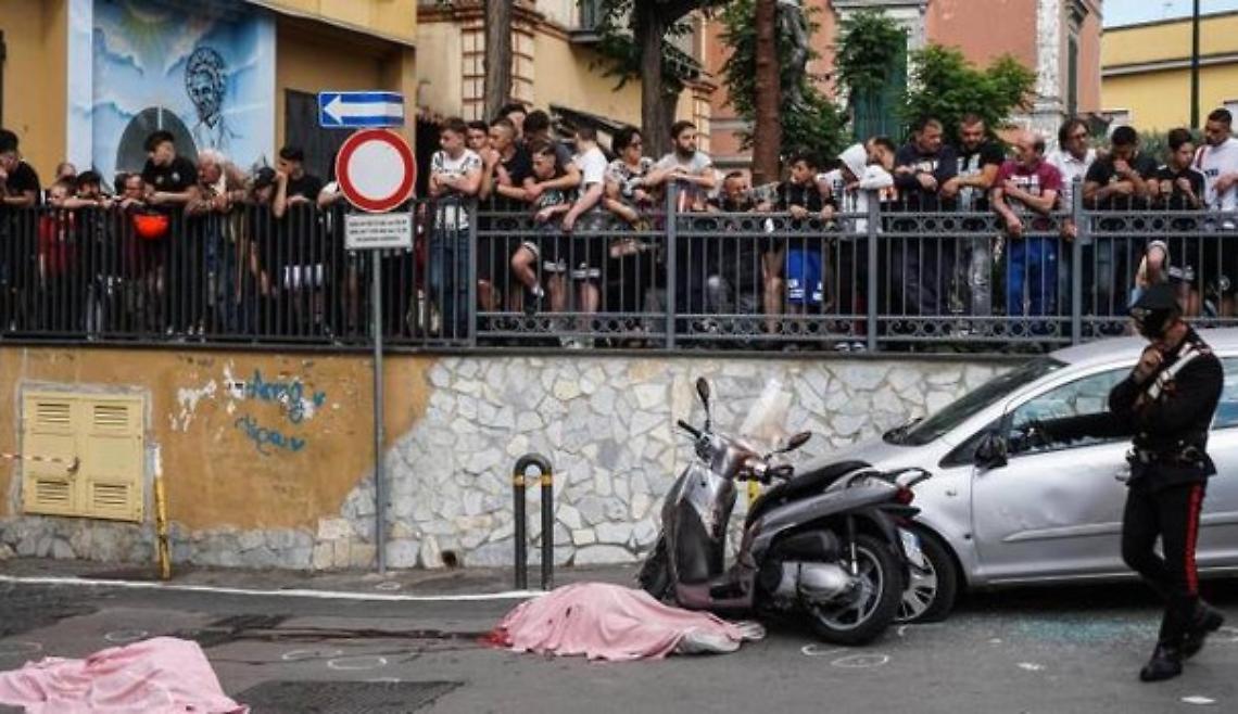 Agguato di camorra a Chiaiano, killer sparano al volto di un uomo