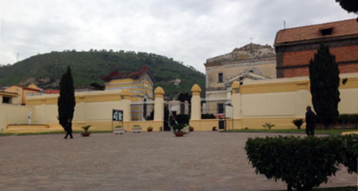Covid, il sindaco di Pozzuoli chiude il cimitero dal 31 ottobre al 2 novembre
