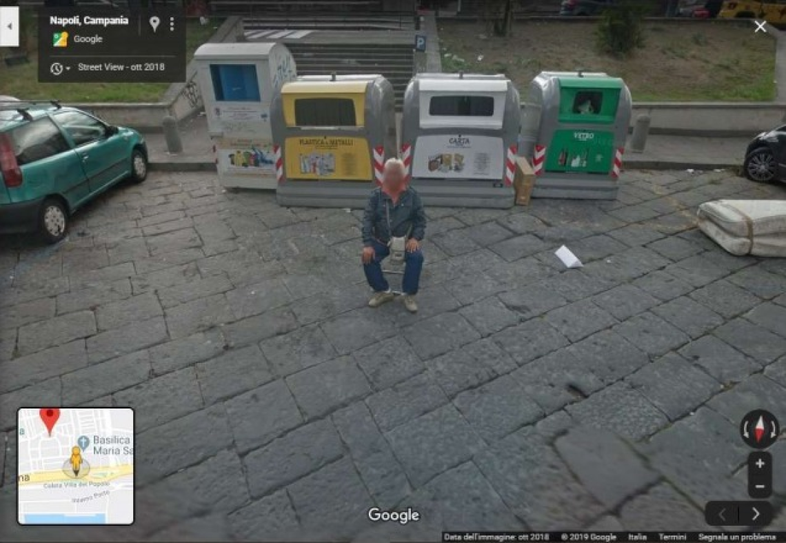 Google Maps, parcheggiatore abusivo appare su Street View. Borrelli: «Intervenga il ministro»