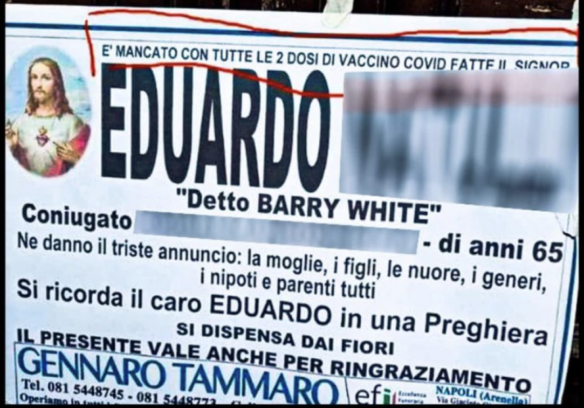 Covid, manifesto funebre a Napoli: «È morto con le 2 dosi fatte»