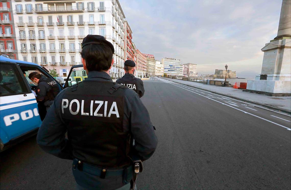 Chiaia, bar riapre nonostante sanzione: titolare denunciato