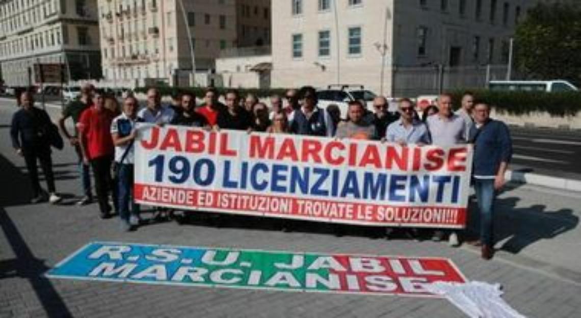 Vertenza Jabil, stop licenziamenti per 3 mesi