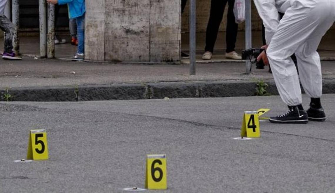 Le "cimici" dei Di Lauro per depistare le indagini