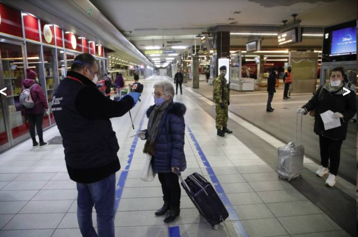 Coronavirus a Napoli, controlli sui treni dal Nord: in 5 con la febbre