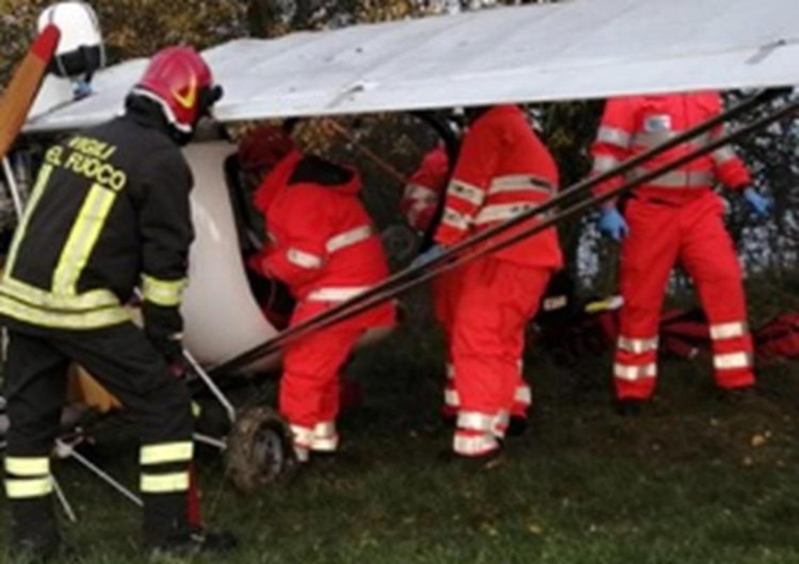 Ultraleggero precipita: 2 morti