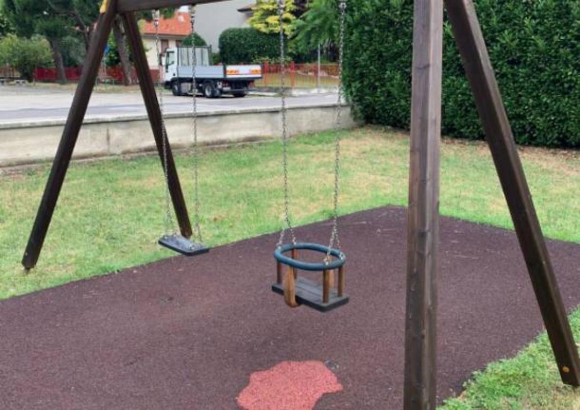 San Giorgio a Cremano, 13enne pestato dal branco nel parco