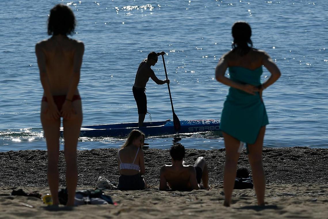 Fase 2, Sanchez: «Via libera da luglio a turisti stranieri»