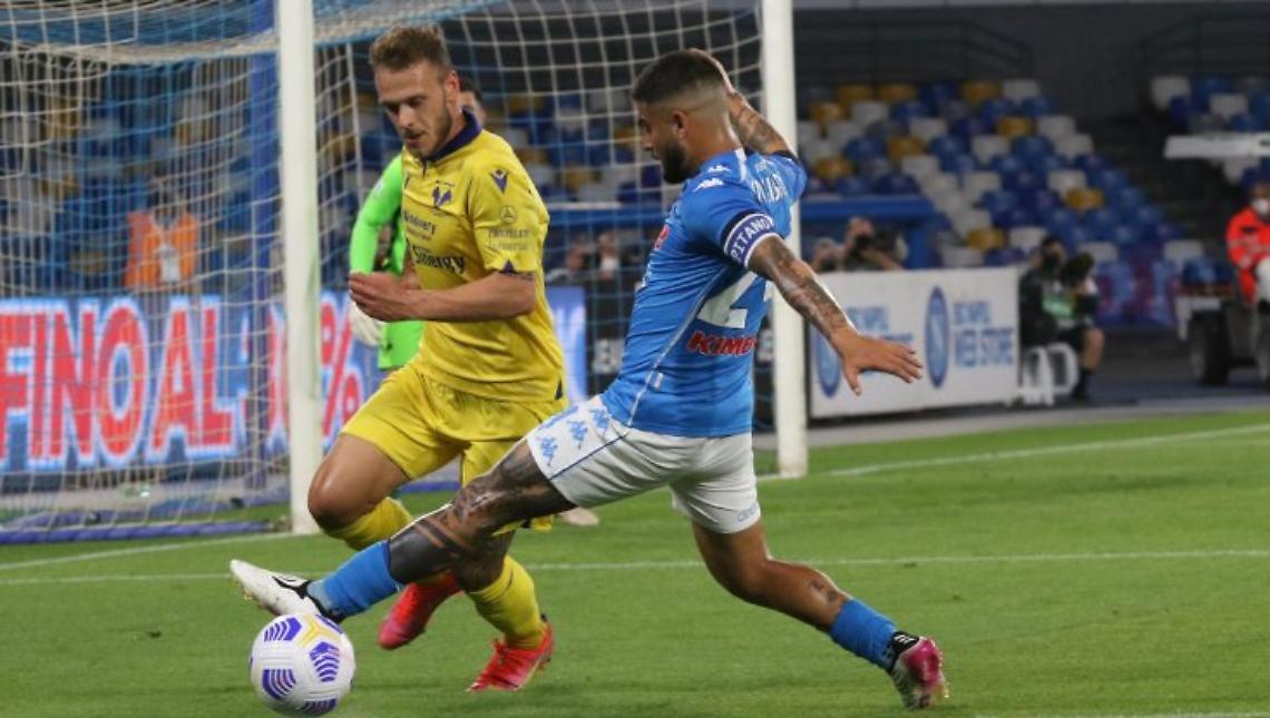 Napoli-Verona 1-1, azzurri in Europa League 