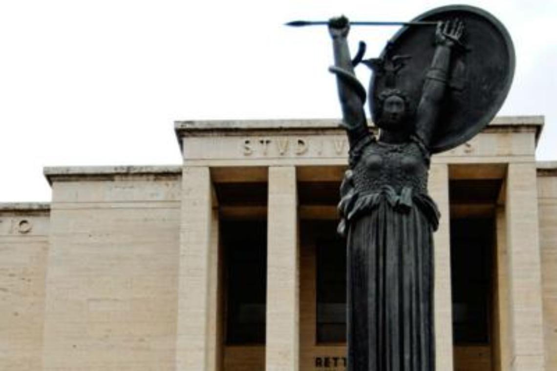 Scavalca muro della Sapienza, morto 26enne