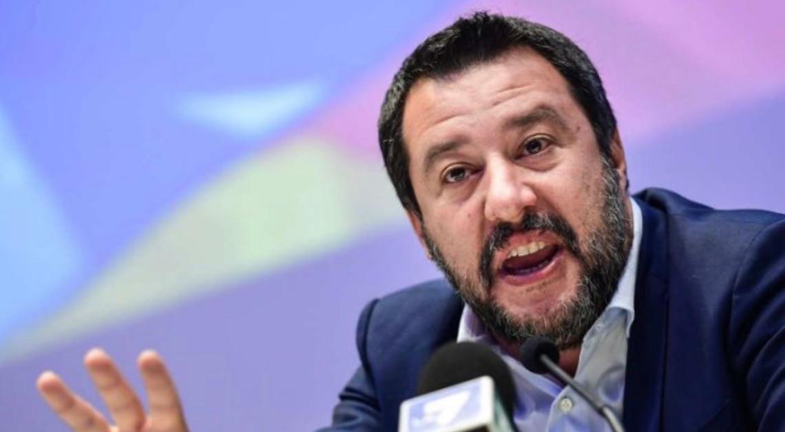 Salvini: “Il governo sta importando infetti per avere lo stato d’emergenza”