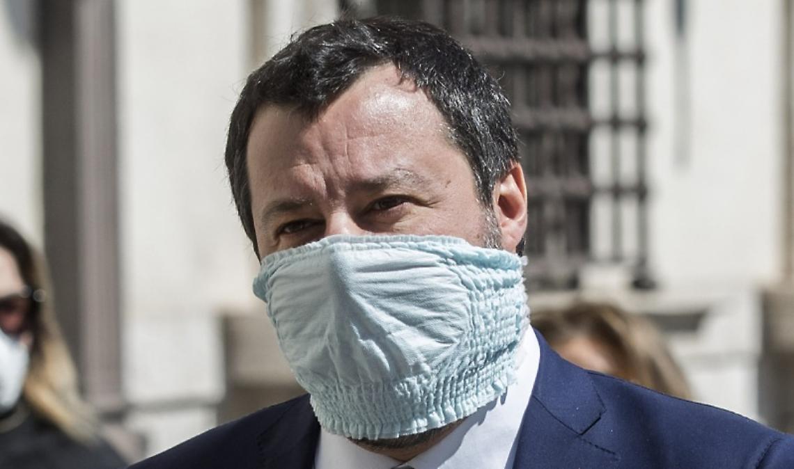 Salvini attacca De Luca: infanga i morti, fa schifo