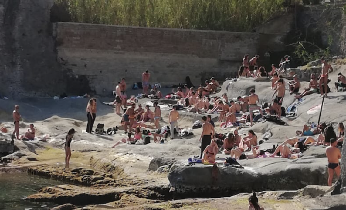Interdetta balneazione da lungomare a Marechiaro 