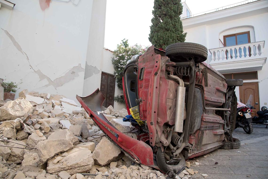 Ischia, ipotesi inchiesta per disastro colposo
