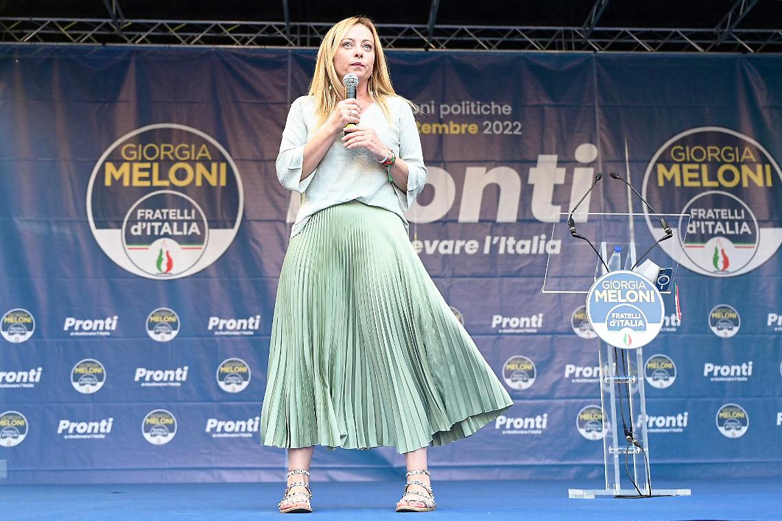 Meloni oggi a Napoli, allarme centri sociali