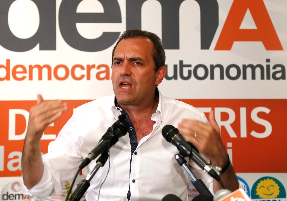 Tangenziale, de Magistris: «Stop al pedaggio fino alla fine dei lavori»