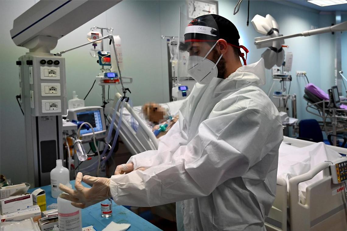 «Misure drastiche subito», appello degli scienziati a Mattarella e Conte
