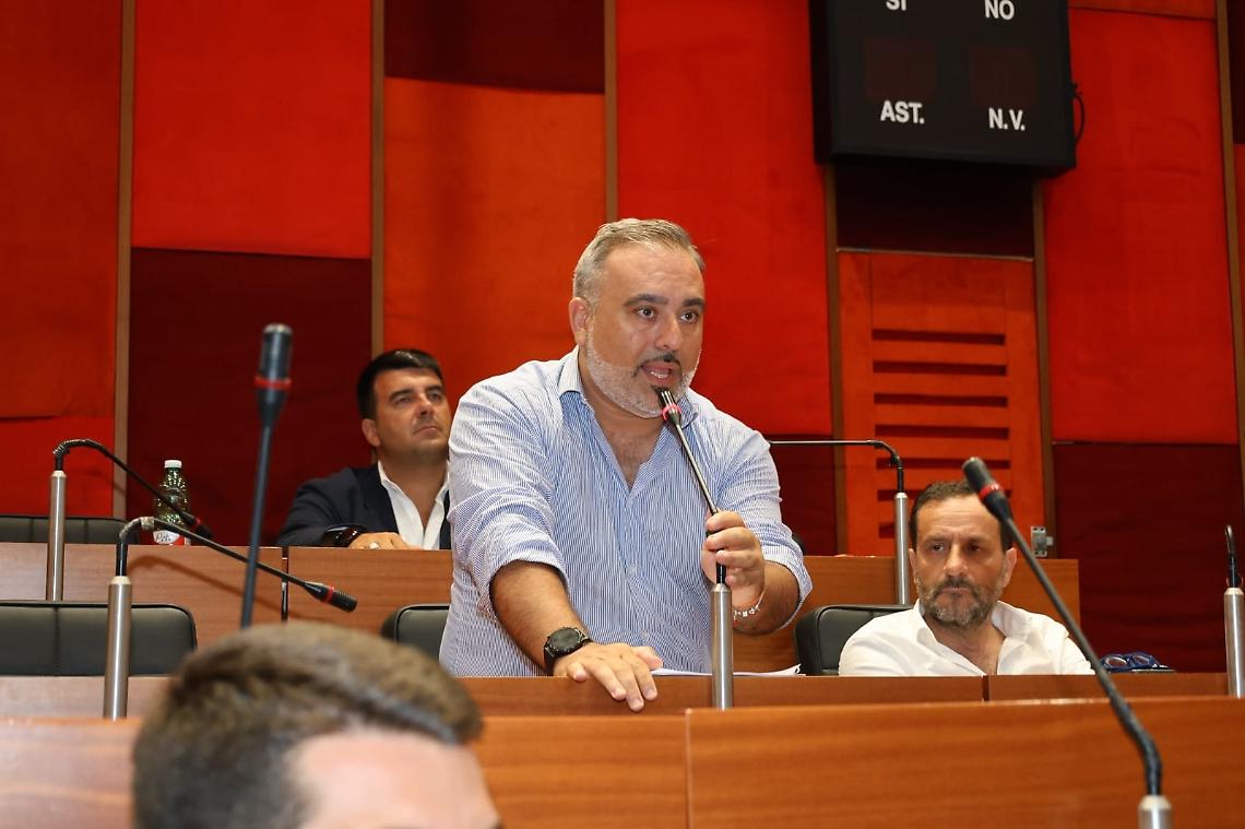Calcio e scommesse, «portiamo nelle scuole di Napoli modelli positivi»