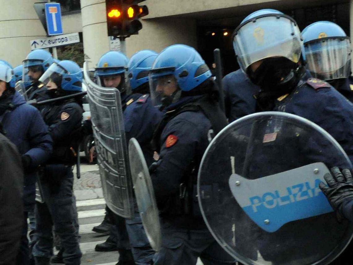 Battipaglia, 10mila in piazza per dire no all'impianto rifiuti