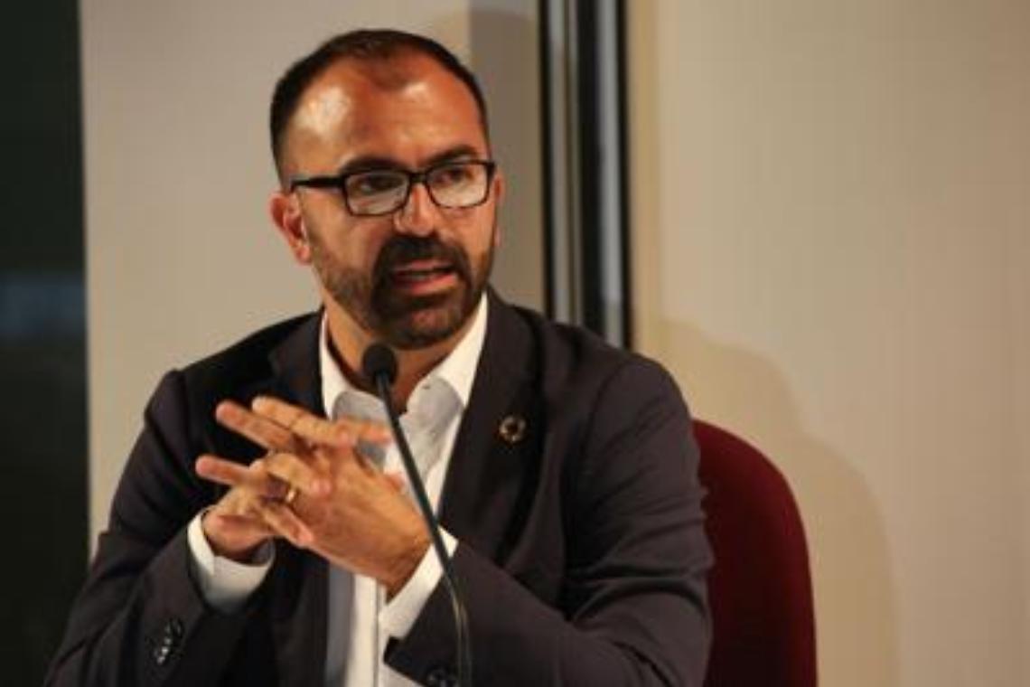 Sardine, Fioramonti: &laquo;Verifica parole prof e sospensione&raquo;