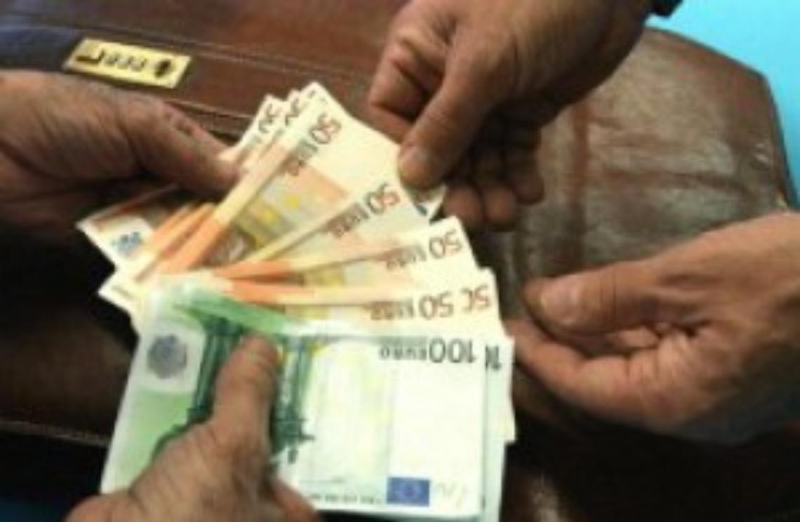 Usura ed estorsioni per il clan Contini: processo immediato per 70 imputati